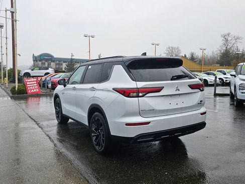 New 2025 Mitsubishi Outlander SEL Black Edition image 4