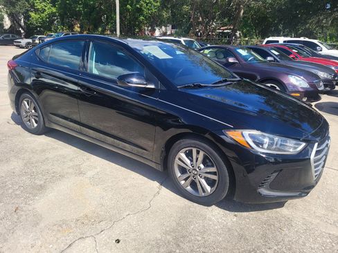 Used 2017 Hyundai Elantra SE FWD image 20