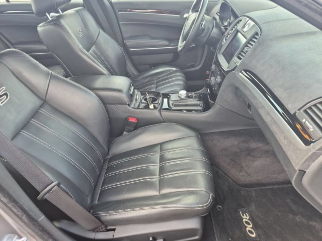 Used 2017 Chrysler 300 S AWD/4WD image 30