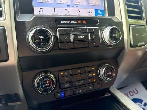Used 2019 Ford F150 King Ranch w/ Equipment Group 601A Luxury AWD/4WD image 30