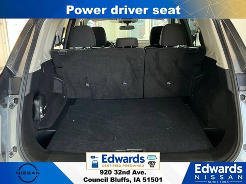 Used 2024 Nissan Rogue SV AWD/4WD image 10