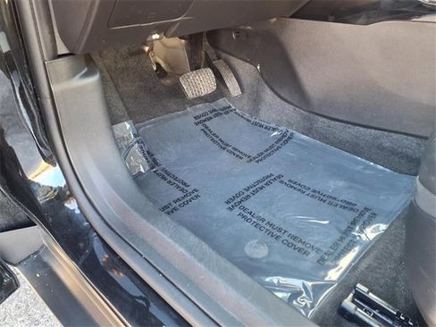 Used 2025 Chevrolet Trax LT w/ LT Convenience Package image 43