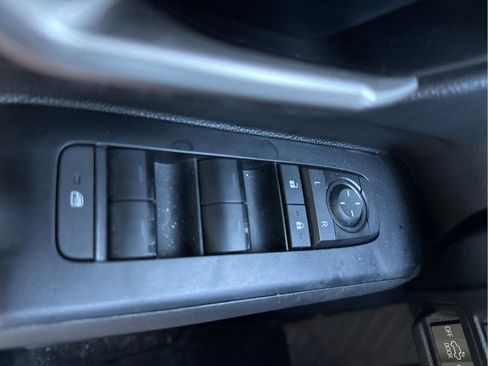 Used 2025 Toyota Tacoma TRD Sport image 25