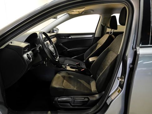 Used 2021 Volkswagen Passat 2.0T S FWD image 4