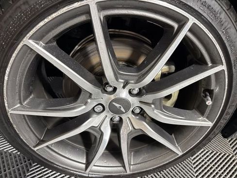 Used 2023 Genesis G70 2.0T image 13