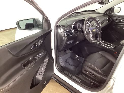 Used 2019 Chevrolet Equinox Premier FWD image 11