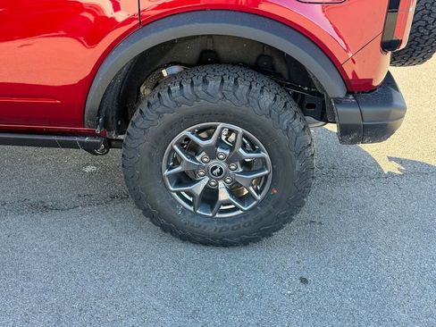 New 2025 Ford Bronco Badlands image 43