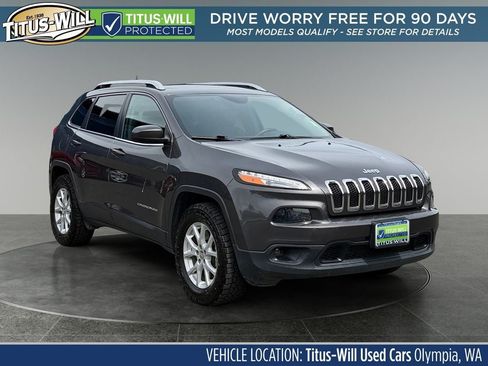 Used 2018 Jeep Cherokee Latitude Plus w/ Comfort/Convenience Group AWD/4WD image 1