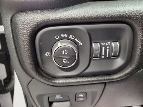 Used 2025 RAM 1500 Big Horn image 32