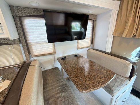 Used 2016 Ford E-450 and Econoline 450 Super Duty w/ Motorhome Prep Package image 34