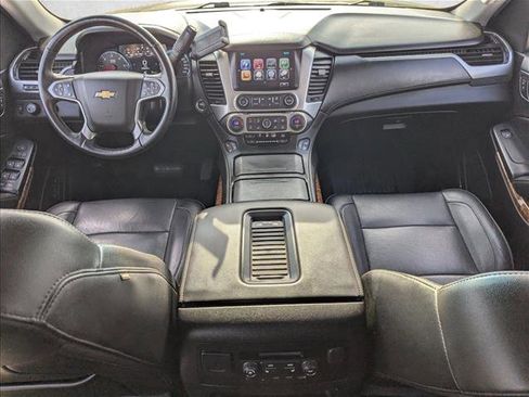 Used 2018 Chevrolet Suburban Premier image 15
