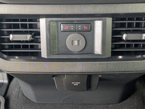 New 2025 Ford F250 Platinum w/ Tremor Off-Road Package image 15