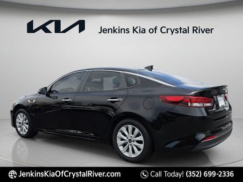 Used 2018 Kia Optima S FWD image 11