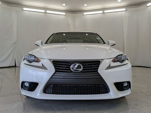 Used 2016 Lexus IS 300 AWD image 3