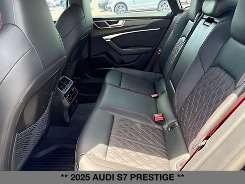 Used 2025 Audi S7 Prestige w/ Prestige Package AWD/4WD image 10