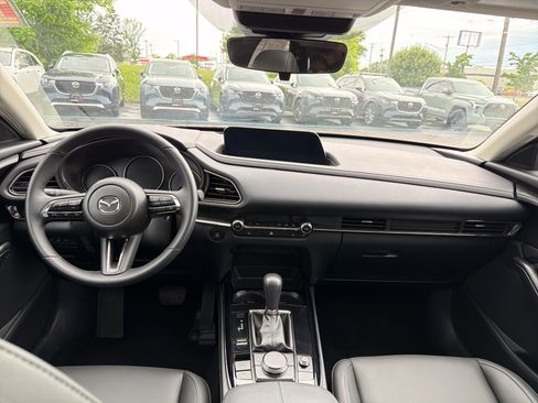 Used 2025 MAZDA CX-30 AWD 2.5 S w/ Preferred Package image 12