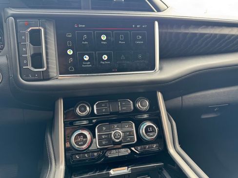 Used 2022 GMC Yukon Denali image 15