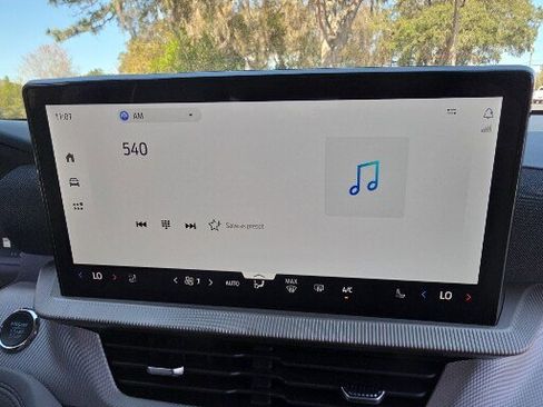 Certified 2025 Ford Explorer Active w/ Active Comfort Package image 4