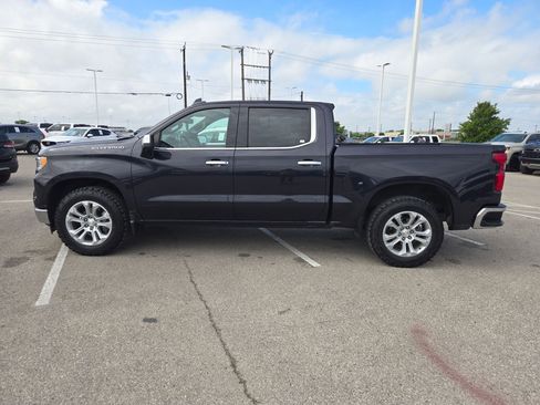 Used 2023 Chevrolet Silverado 1500 LTZ image 6