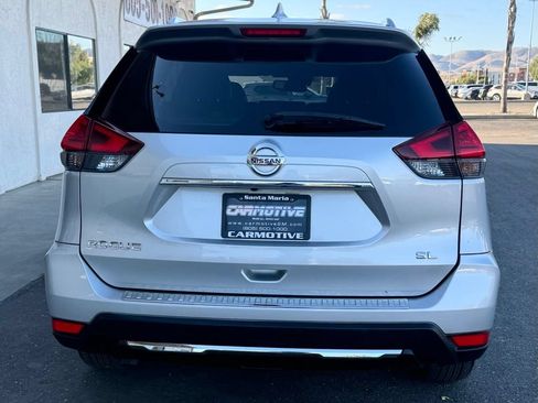 Used 2017 Nissan Rogue SL FWD image 5