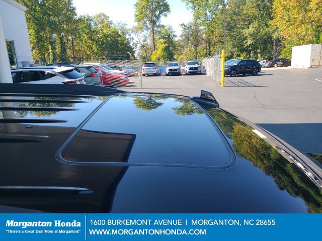 Used 2019 Chevrolet Suburban LT AWD/4WD image 12