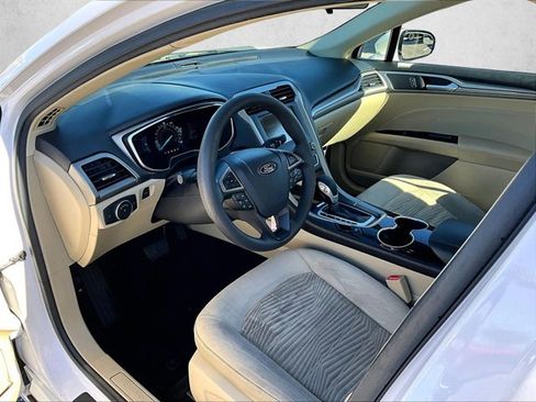 Used 2016 Ford Fusion SE image 14