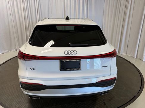 Certified 2025 Audi Q5 Premium w/ Convenience Package AWD/4WD image 27