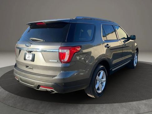 Used 2019 Ford Explorer XLT w/ Equipment Group 202A image 13