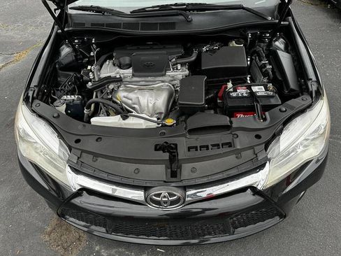 Used 2015 Toyota Camry SE image 11
