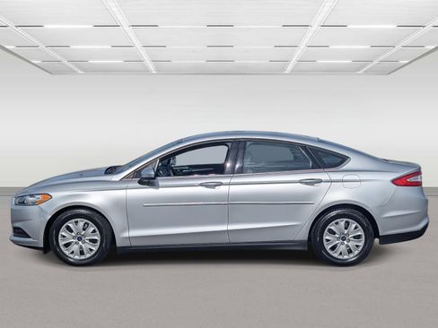 Used 2014 Ford Fusion S image 3