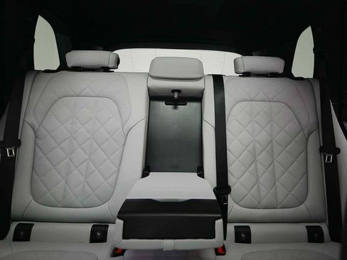 Used 2026 BMW X5 xDrive50e image 9