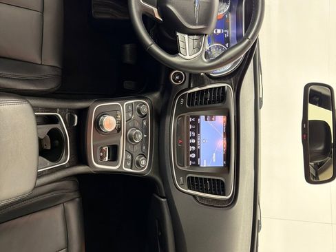 Used 2015 Chrysler 200 C w/ Navigation & Sound Group I image 24