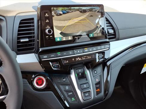 New 2026 Honda Odyssey Touring image 17