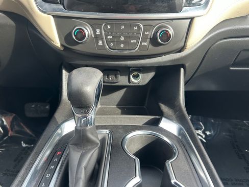 Used 2023 Chevrolet Traverse LS w/ Safety Package image 12