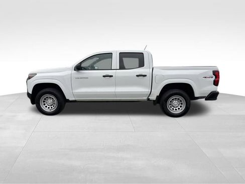 Used 2024 Chevrolet Colorado W/T w/ WT Convenience Package II image 5