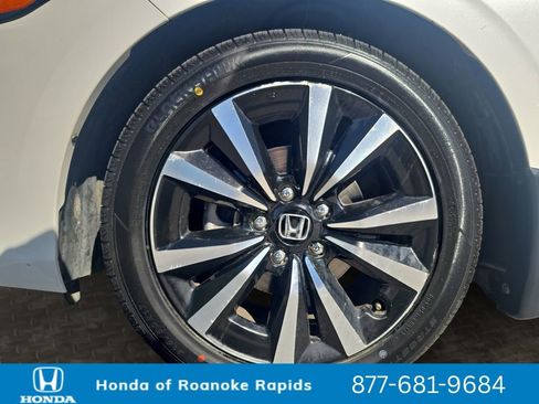 Used 2022 Honda Civic EX image 9