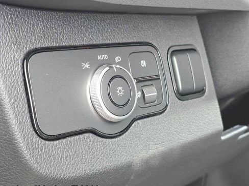Used 2025 Mercedes-Benz Sprinter 2500 image 27