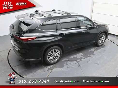 Used 2023 Toyota Highlander Platinum image 26