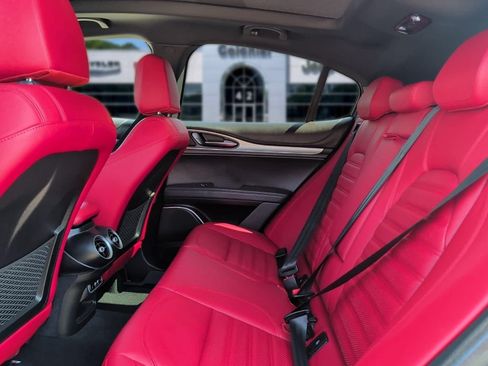 Used 2023 Alfa Romeo Stelvio Veloce AWD/4WD image 29