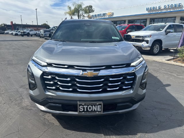 Used 2026 Chevrolet Equinox LT FWD image 2
