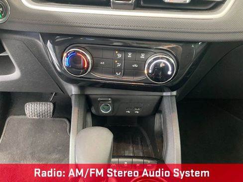 Used 2025 Chevrolet TrailBlazer LT image 9