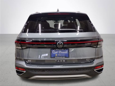 New 2025 Volkswagen Taos SE image 12