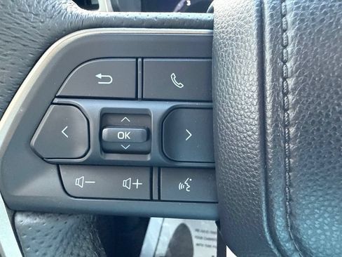 Used 2025 Toyota Tacoma TRD Off-Road AWD/4WD image 26