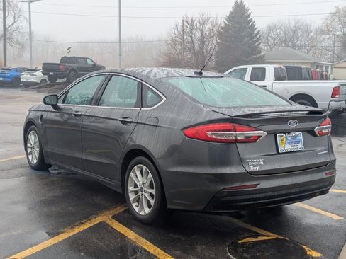 Used 2019 Ford Fusion Energi Titanium image 5