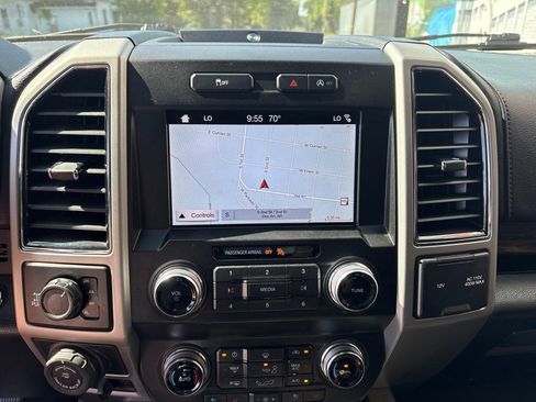 Used 2019 Ford F150 Lariat w/ Equipment Group 502A Luxury AWD/4WD image 14