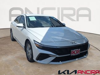 Used 2025 Hyundai Elantra SE FWD video 1