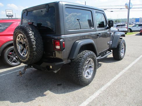 Used 2019 Jeep Wrangler Sport AWD/4WD image 17