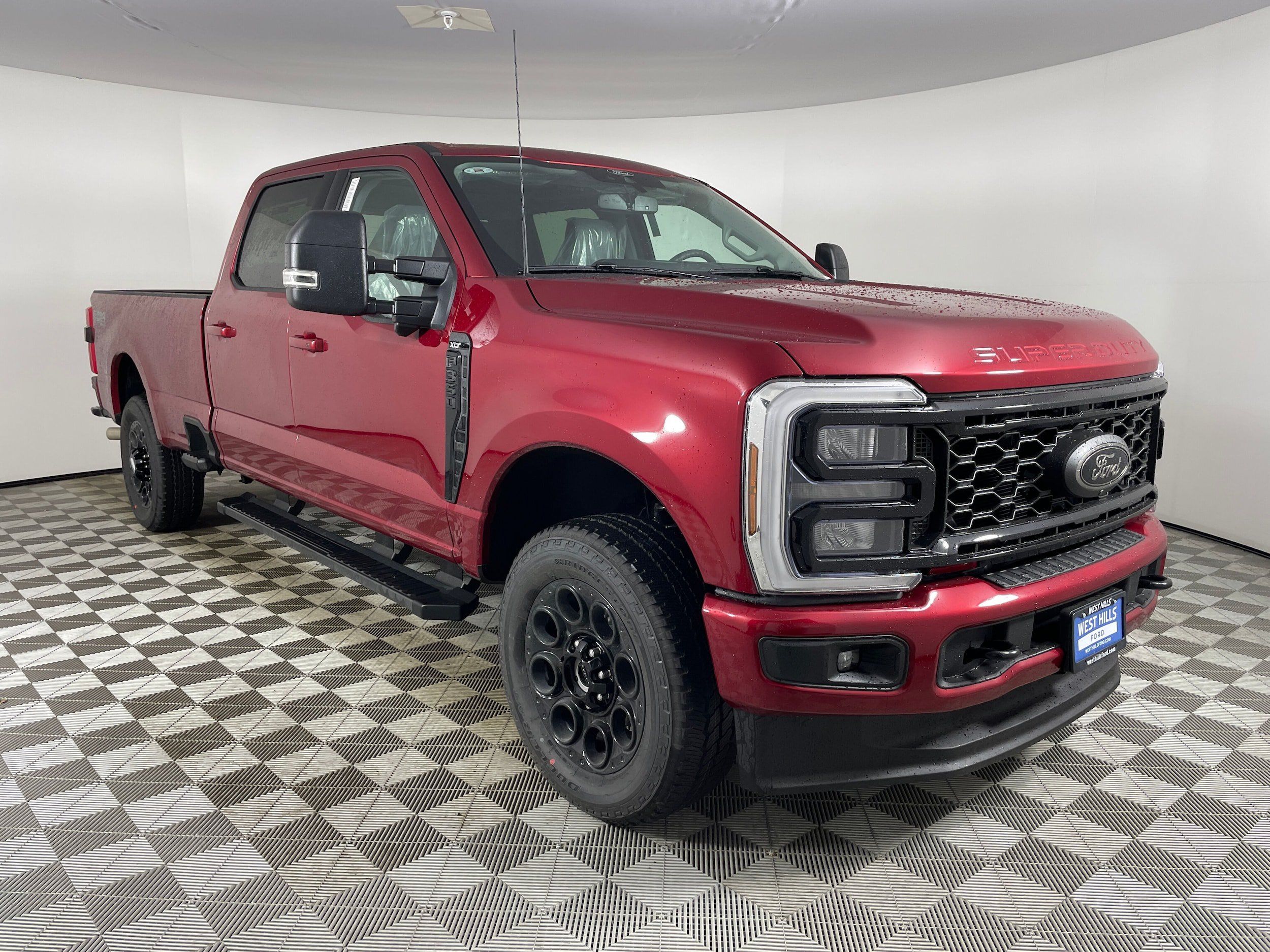 New 2026 Ford F350 XLT w/ XLT Premium Package AWD/4WD image 7