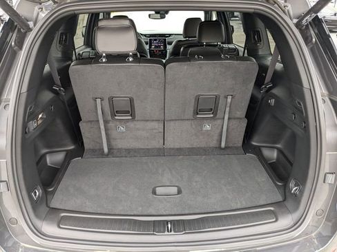 New 2024 Jeep Grand Cherokee L Laredo image 35