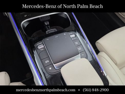 Used 2023 Mercedes-Benz GLB 250 image 21